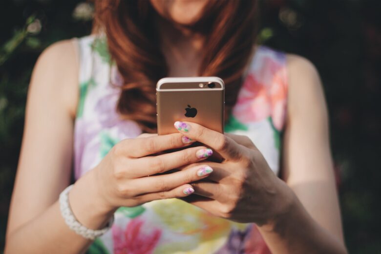 Lineの 予定がわかったら連絡する は嘘 男性の本音の意味とは カナエル